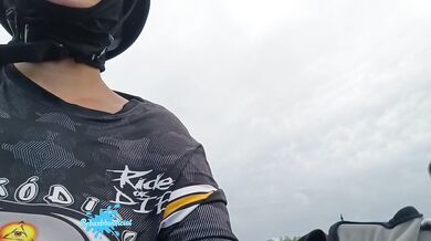 Corriendo motora mamando el dildo bien bellaca x Salinas hacia Juana Diaz