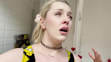 BLONDE AMATEUR IS SNEEZING AND HONKING EVERYWHERE