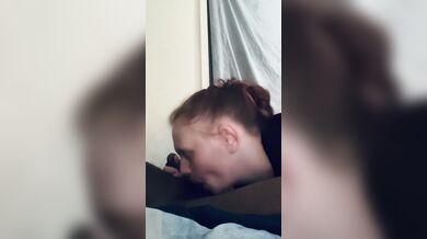 Red Pawg sucks bbc