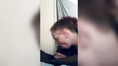 Red Pawg sucks bbc