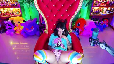Slutty Latina playing with her Fat Pussy
