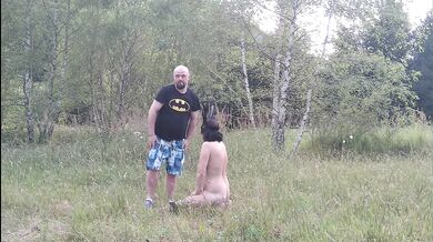 Hot BBW mature is lost in the park and starts dogging