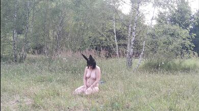 Hot BBW mature is lost in the park and starts dogging