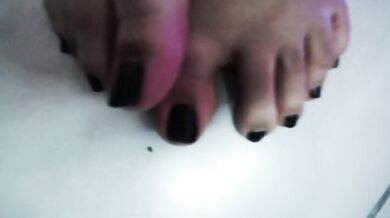 BBW Colombian Foot Tease with Curvy Body
