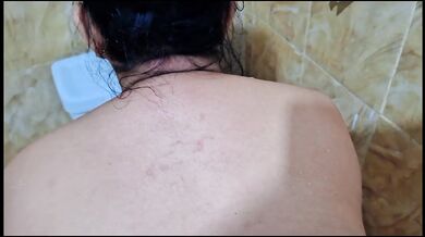 Ngentot Ibu Kos lagi Mandi Sampe ke kasur