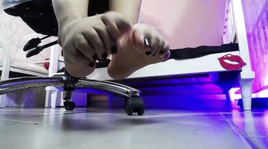 Foot Fetish Colombian BBW Big Booty Tease
