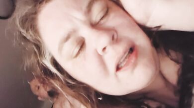 Sarah giggles takes her nightly load