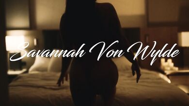 savannah von wylde dominates strap on chaos