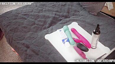 STEPMOM Keeps Draining My Ballsack (4K 60fps)