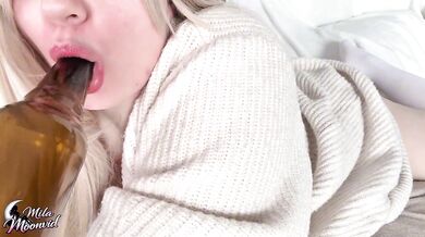 Fuck me gently with the bottle, I love how hard it feels in my ass | BBW PAWG MILF Experimenting with bottle and I love it!