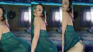 Green Lingerie Tease
