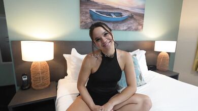 19 Maori girl first porno in Auckland, New Zealand