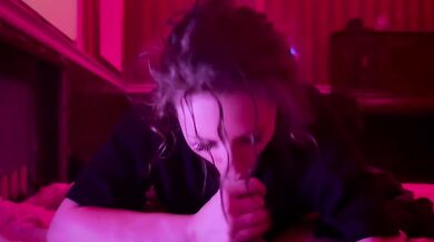 Its her firs blowjob