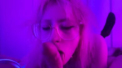 Horny teen in glasses enjoys taking it deep