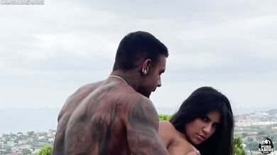I fuck a Venezuelan teen hard and cum on her face