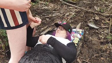 MILF gets huge facial from Hj in public woods