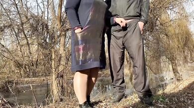 I jerk off to my stepmother peeing with her pantyhoses down