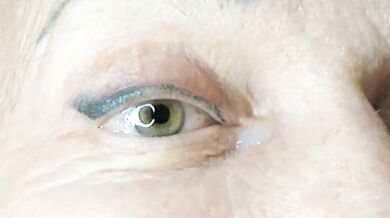 Close up cumshot in eye .Huge load .