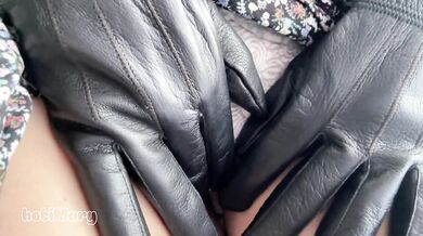 Hard Stranger Masturbating Me in Public Bus and cum in Panties