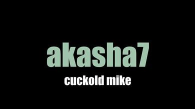 CUCKOLD MIKE Second video of my idiot boyfriend, I love sucking the neighbor's dick, many more videos