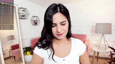 Toy-Fucked Hairy Pussy – Naughty Webcam’s Facesit Dream