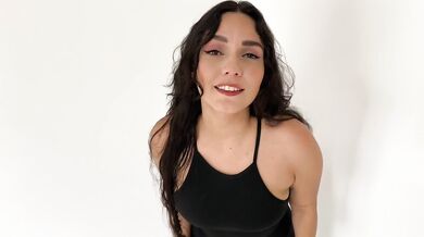 ¡MI MADRASTRA ENTRENA DURO CON MI POLLA EN SU CULO! - PORNO EN ESPAÑOL
