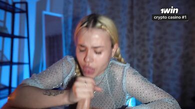 Extreme deepthroat! Slaps dick with all his might and swallows cum