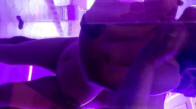 Rumbling moans during wild lesbian cock play