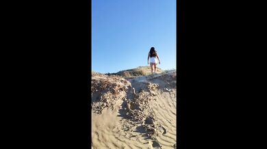 Tuve suerte en una playa nudista/ mamada extrema