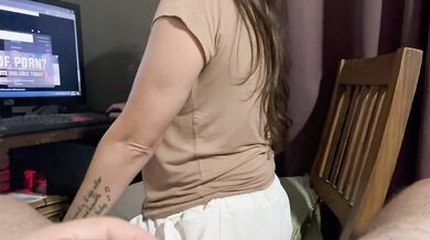 I get turned on while she talks to her fans, she grabs my penis really nicely