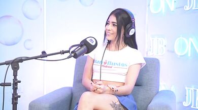 She entered the porn industry in her 20s!! Latina with small tits masturbates on a podcast and gets wet in heaps in front of the cameras