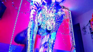 BLACKLiGHT BABE