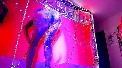 BLACKLiGHT BABE