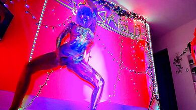 BLACKLiGHT BABE