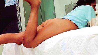 Ama de casa Celeste Alba seduce a un trabajador público con sus grandes tetas - final inesperado
