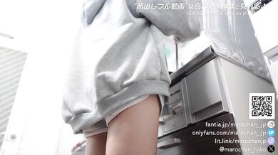 キッチンで濃厚中出し孕ませSEXしちゃう素人カップル寸止め手袋手コキ&高速ピストンで興奮した二人は痙攣絶頂イキまくり！　妊娠確定　かわいい　生ハメ　巨乳　危険日　痴女　淫乱　喘ぎ声　乳揉み　ハメ撮り