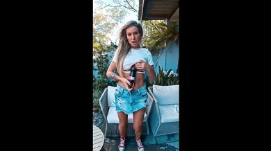 OLHEM ONDE A CAROLL ASS METEU A GARRAFA DE REFRIGERANTE (PARTE 1)