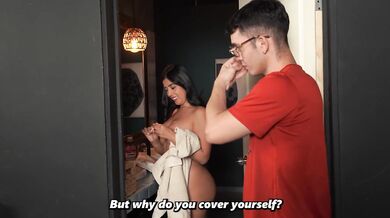 Shy stepson ends up seeing his stepmother's big breasts and can't resist