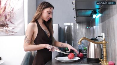 I got fucked sweetly in the kitchen. FULL on LunaEvans com