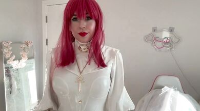 WHITE LATEX MAKIMA NUN Cosplay