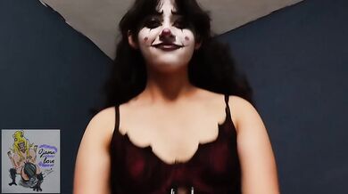 Hermosa payasita, me la mama y luego monta mi polla