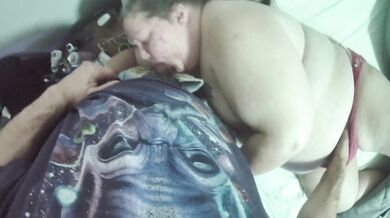 Hubby Facefucked me after the party was over and came on my pussy