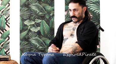 LA ENTREVISTA CON REYNA TYRANA SE PONE CALIENTE