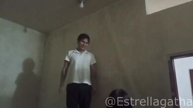 Llame a mi vecino para que me repare el foco y me rompio el culo