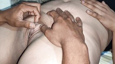 Cuñada deja follarla por primera vez y llenarla de cum su vagina abierta en casero.