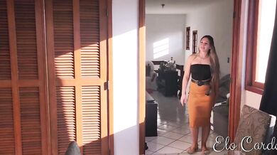 Melhor amiga putinha, transando com o marido da amiga enquanto ela toma banho