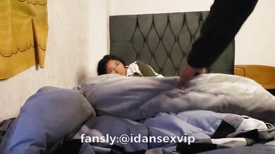 Idansex girls trade passion for deepthroat thrills