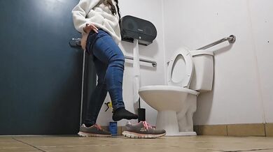 I Went On A Date. A Pee Compilation