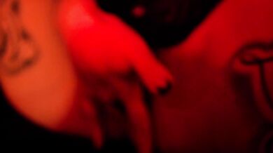 Vampira sexy, cachonda y ninfomaníaca juega con su jugoso coño! - KATTY BLAKE II