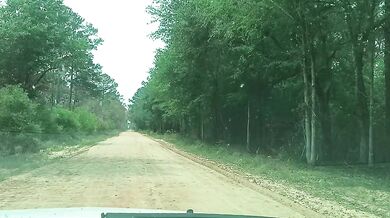 MEETING THA TALLEST CHICK IN AMERICA ON DIRT ROAD!